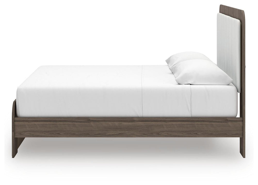 Kendanport King Upholstered Bed - White/Brown (9)