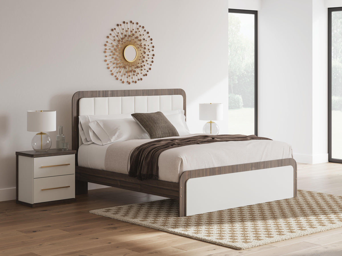 Kendanport King Upholstered Bed - White/Brown (2)