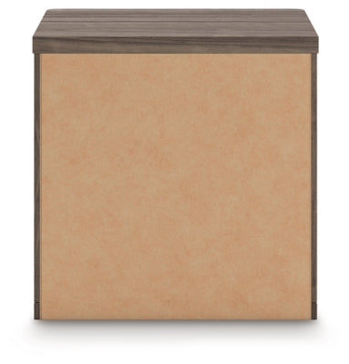 Kendanport Nightstand