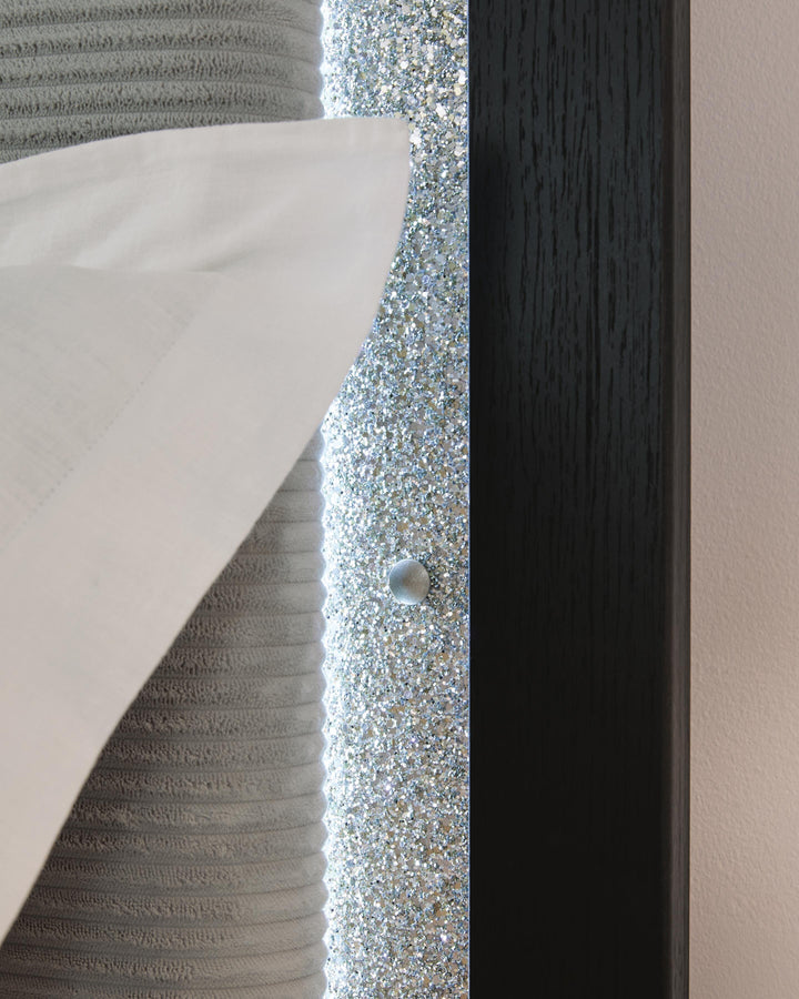 Maeling King Upholstered Panel Bed - Black (6)