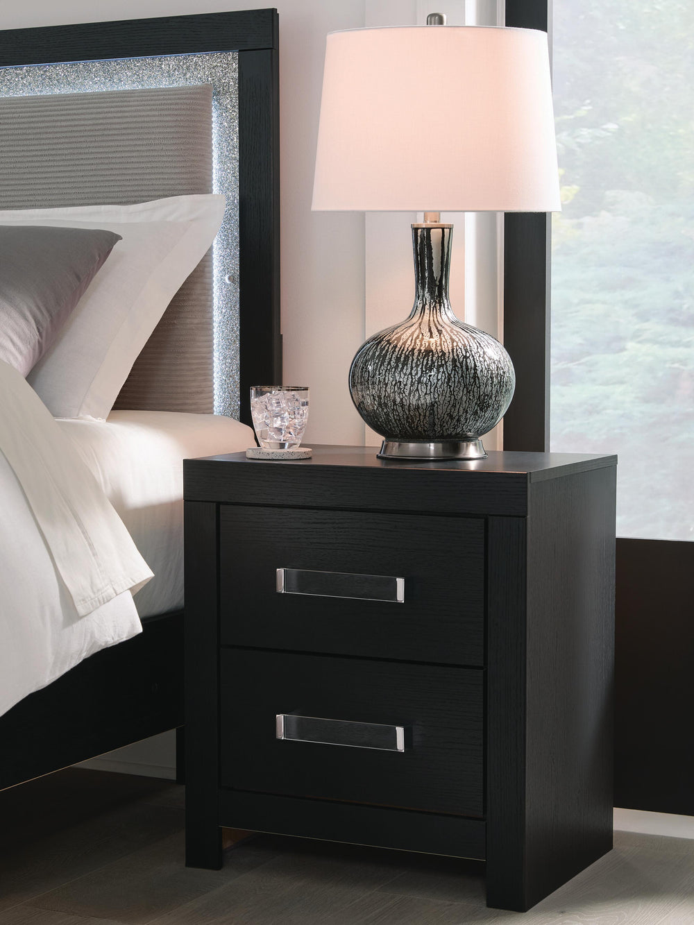 Maeling Nightstand - Black (2)