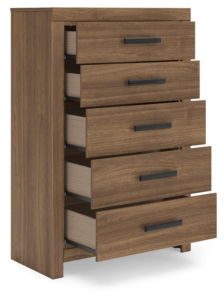 Broachmyn Chest of Drawers - Auburn (3)