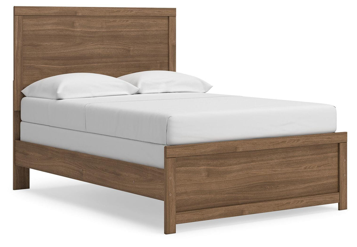 Broachmyn Full Panel Bed - Auburn (1)
