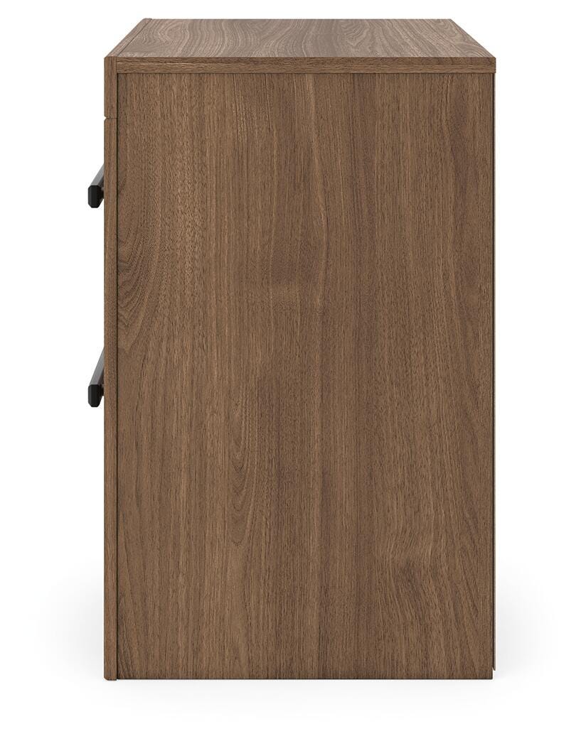 Broachmyn Queen Panel Bed, Dresser, Mirror and Nightstand (20)