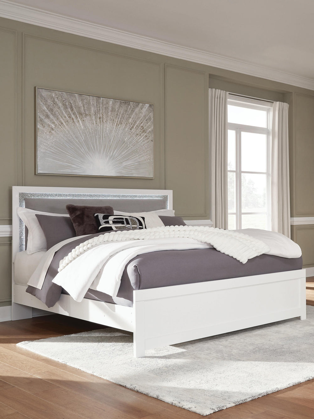 Maeling King Upholstered Panel Bed - White (2)