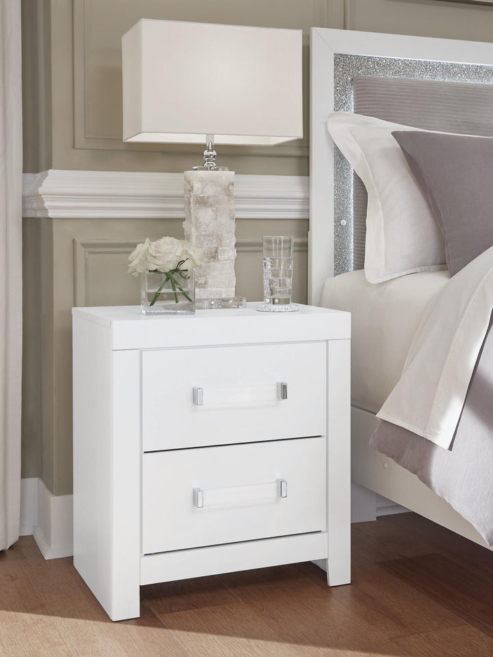 Maeling Nightstand - White (2)