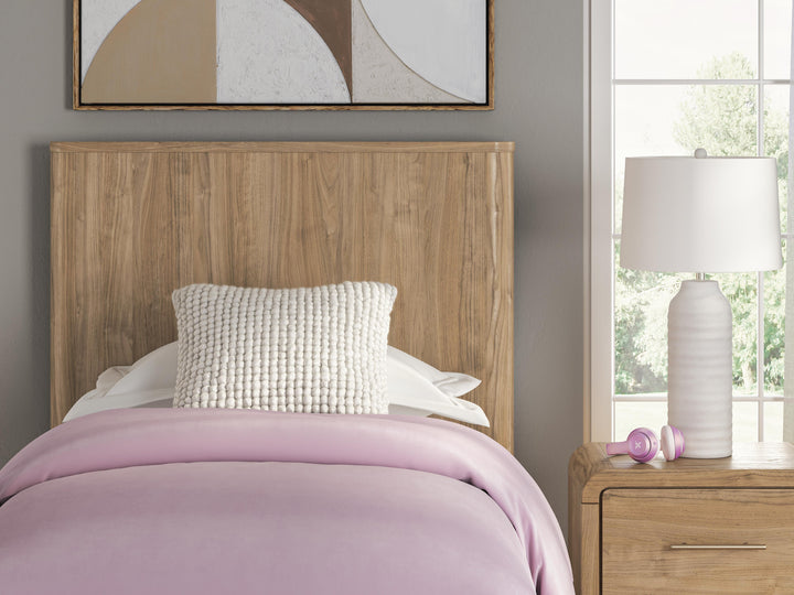 Gramburg Twin Panel Bed - Warm Natural Brown (9)