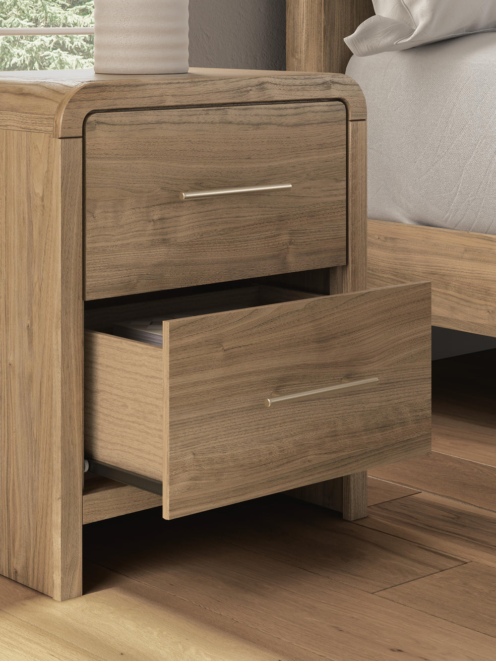 Gramburg Nightstand - Warm Natural Brown (10)