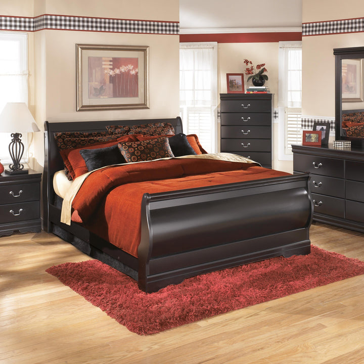 Huey Vineyard Nightstand - Black (3)