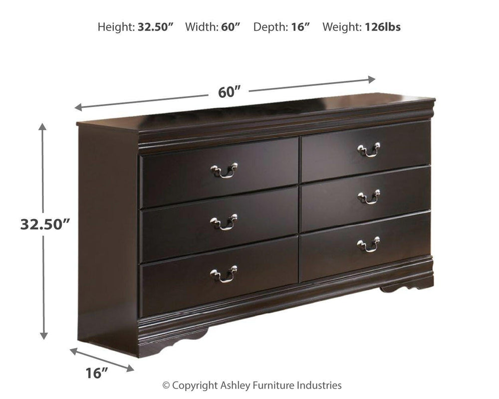 Huey Vineyard Queen Sleigh Bed, Dresser and Chest (3)