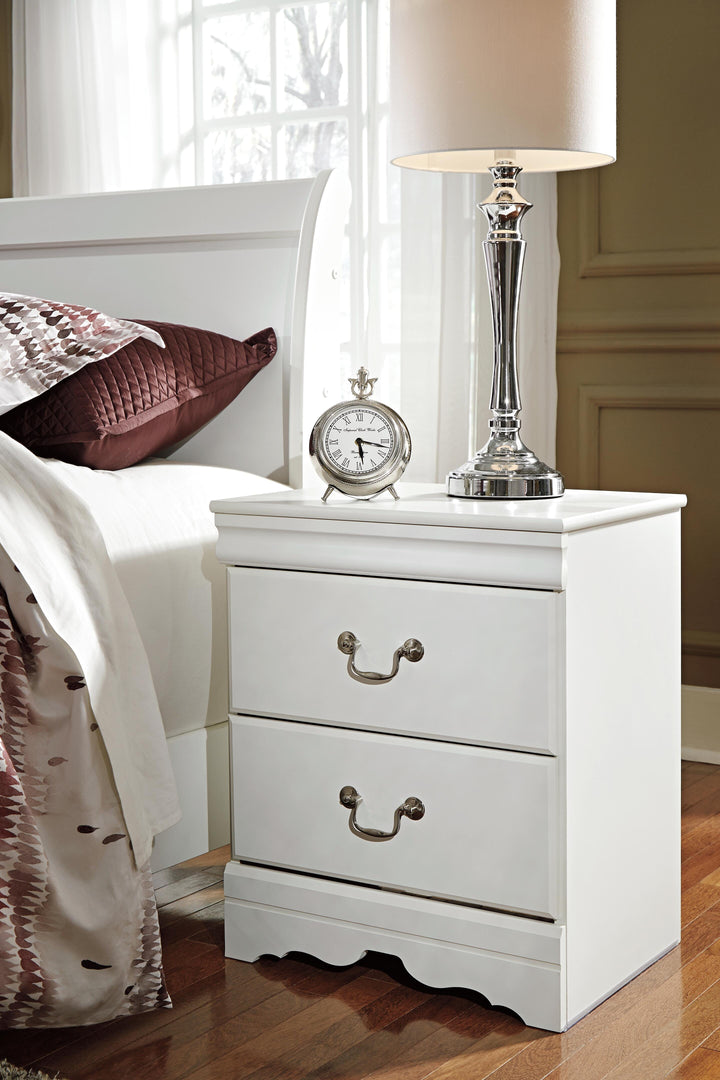 Anarasia Full Sleigh Bed, Chest and Nightstand - White (6)