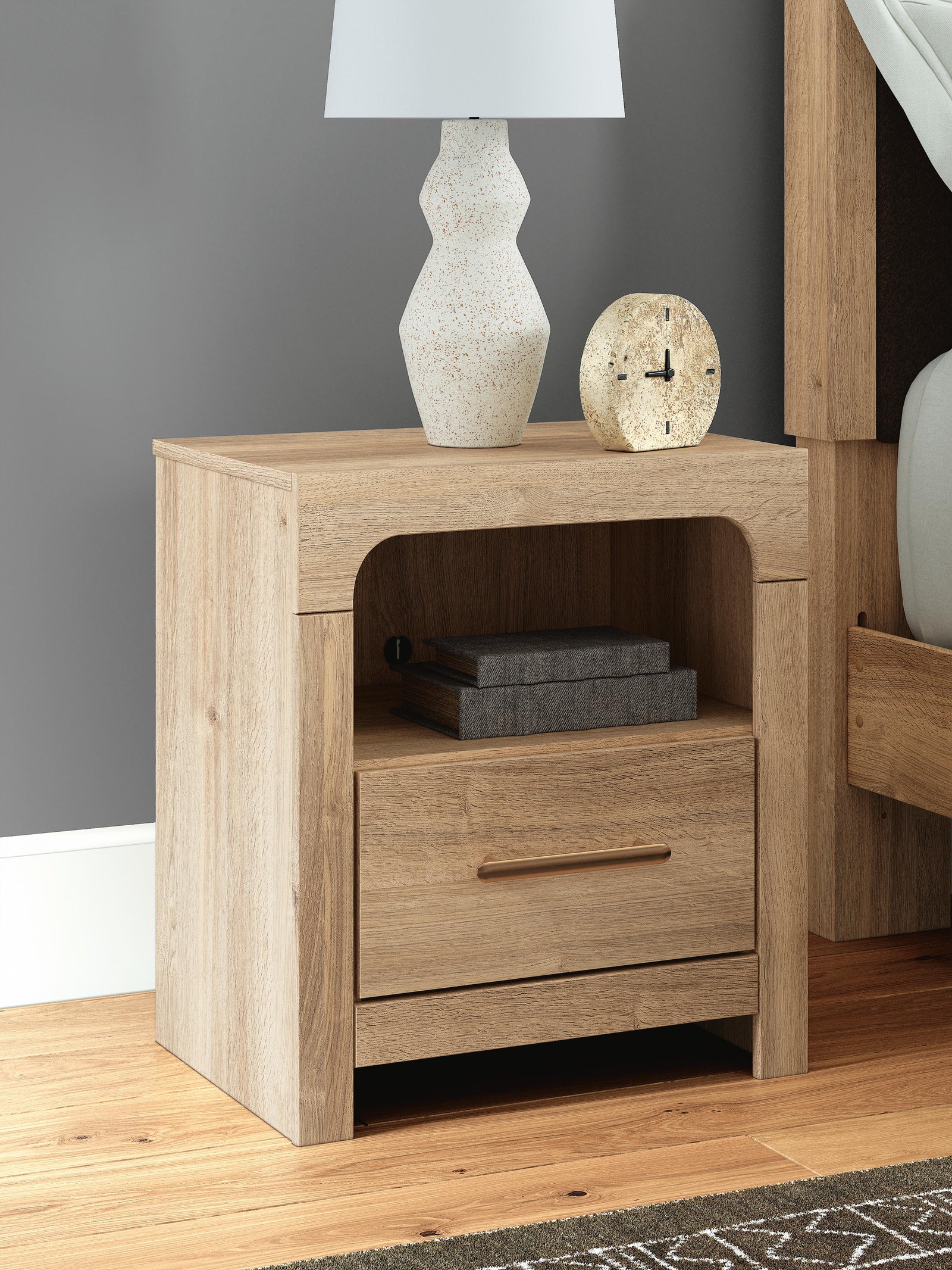 Kinlanni Nightstand - Light Brown (2)