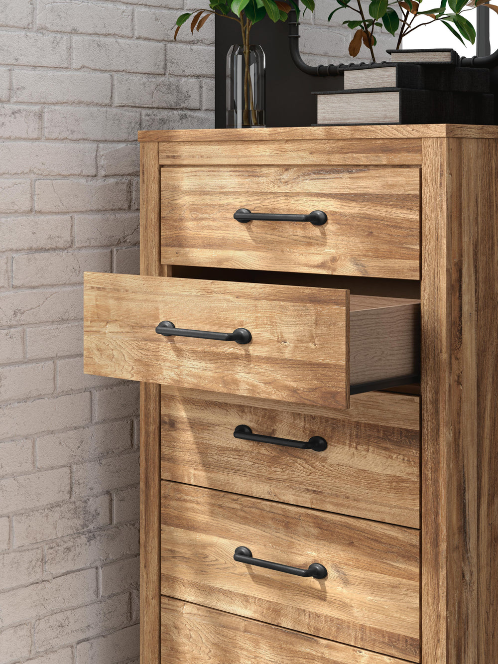 Maystonna Chest of Drawers - Brown (10)