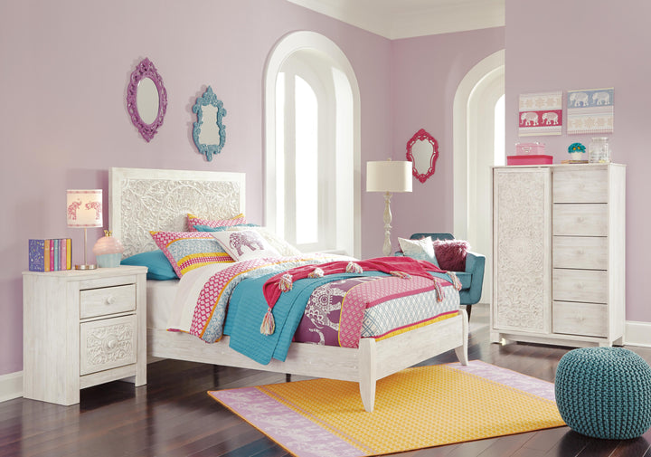 Paxberry Full Panel Bed, Chest and Nightstand - Whitewash (1)