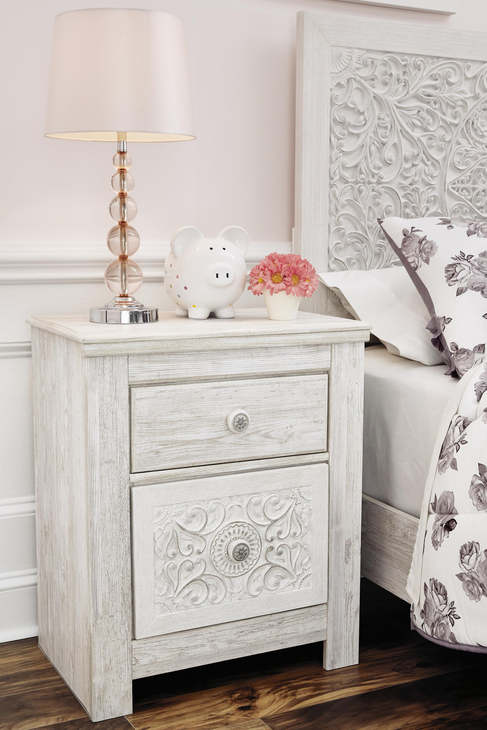 Paxberry Nightstand - Whitewash (7)