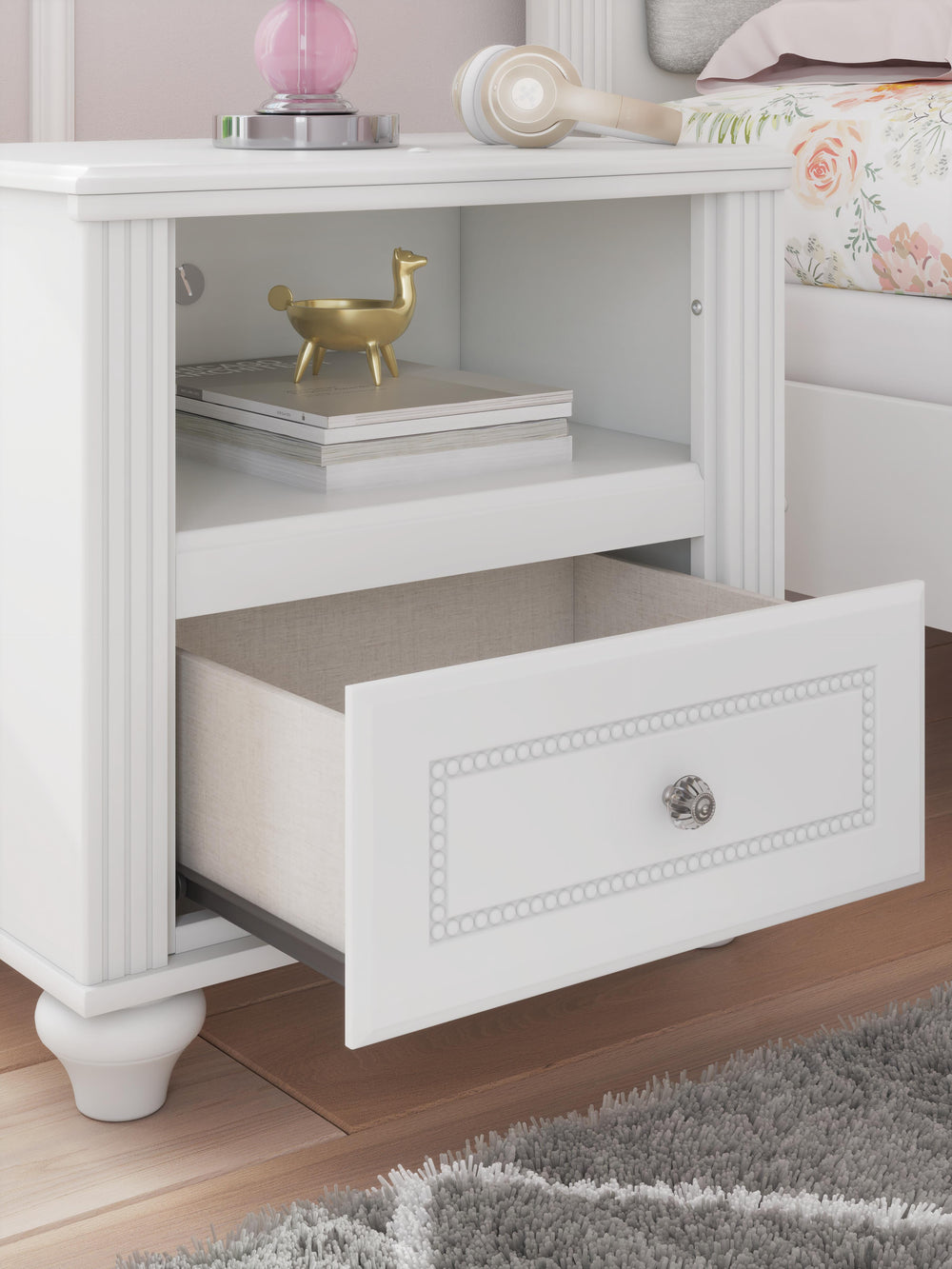 Kozlani Nightstand - White (13)