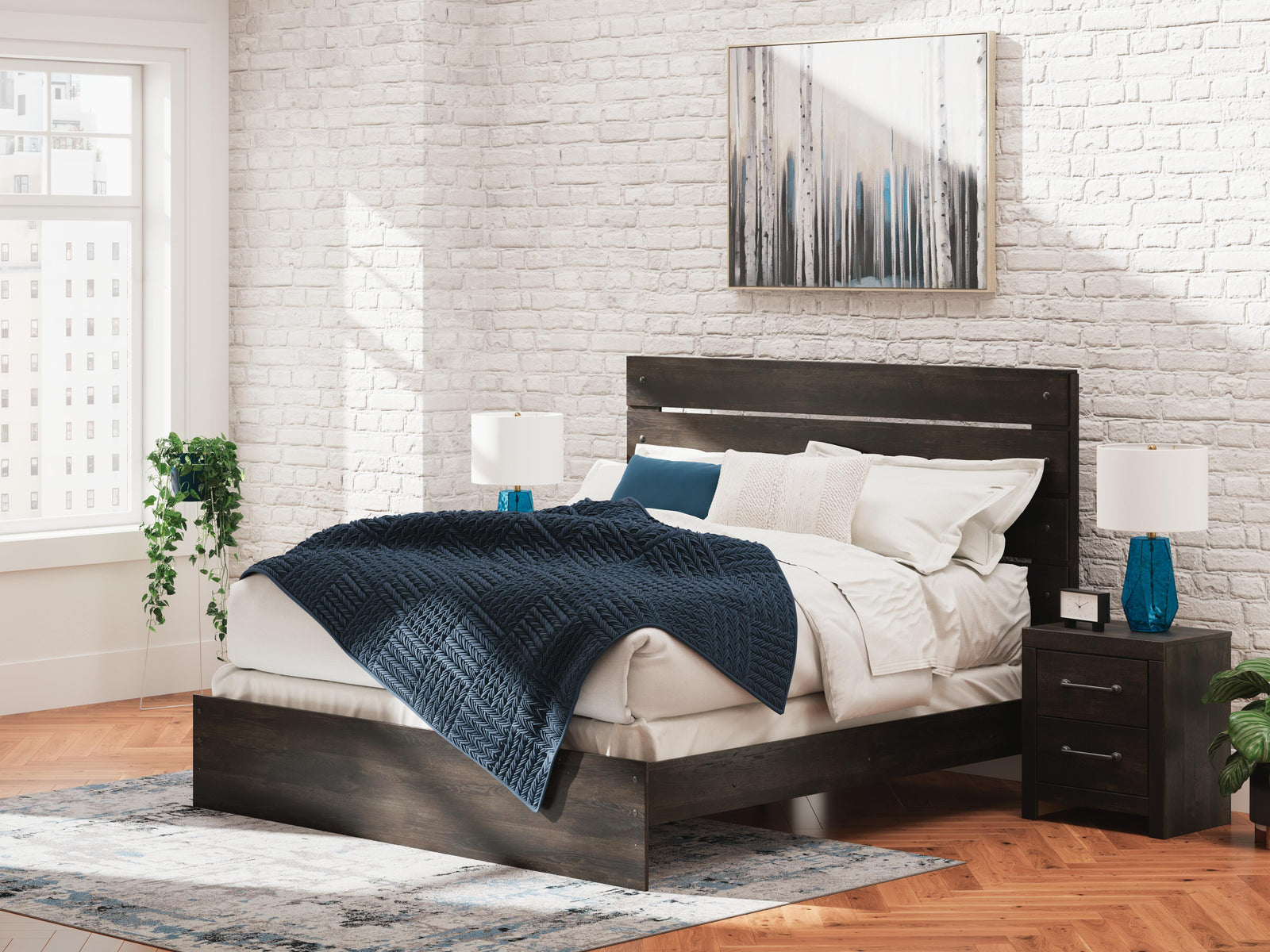Hollivern King Panel Bed - Dark Gray (2)