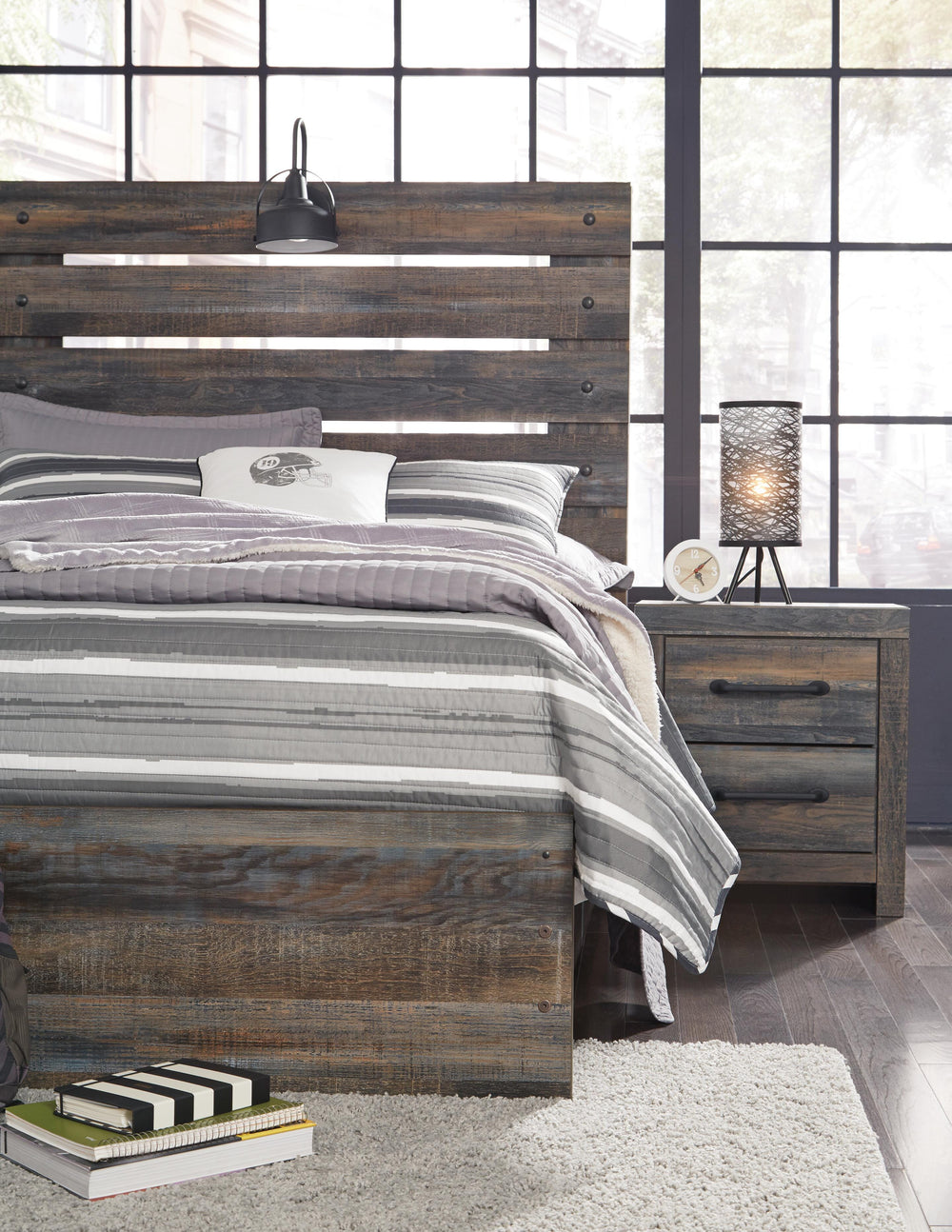 Drystan Full Panel Bed and 2 Nightstands - Multi (1)