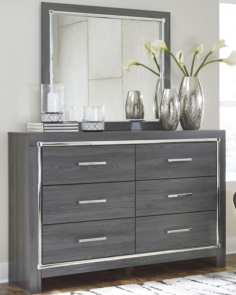 Lodanna Full Panel Bed, Dresser and Mirror - Gray (6)