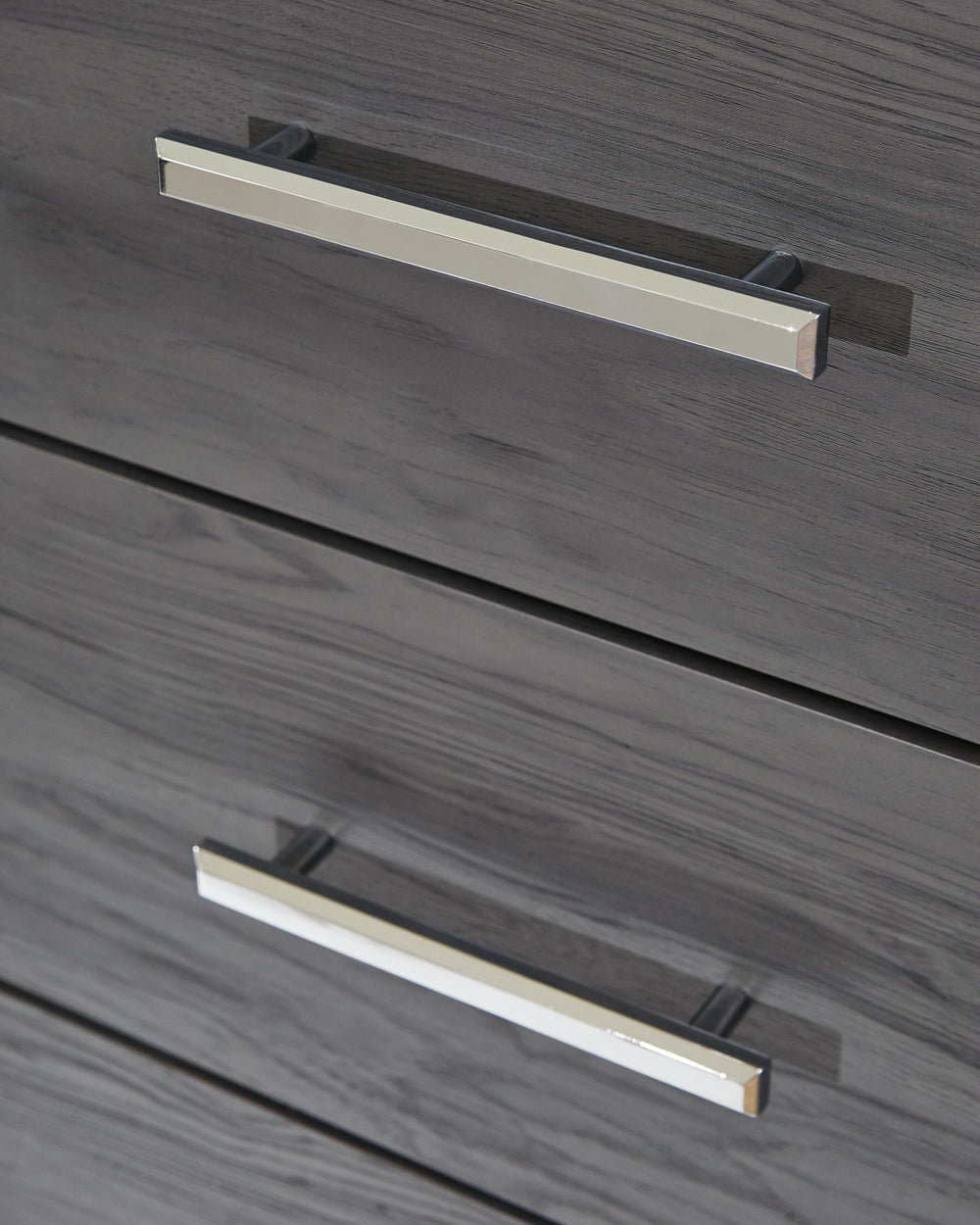 Lodanna Chest of Drawers - Gray (4)