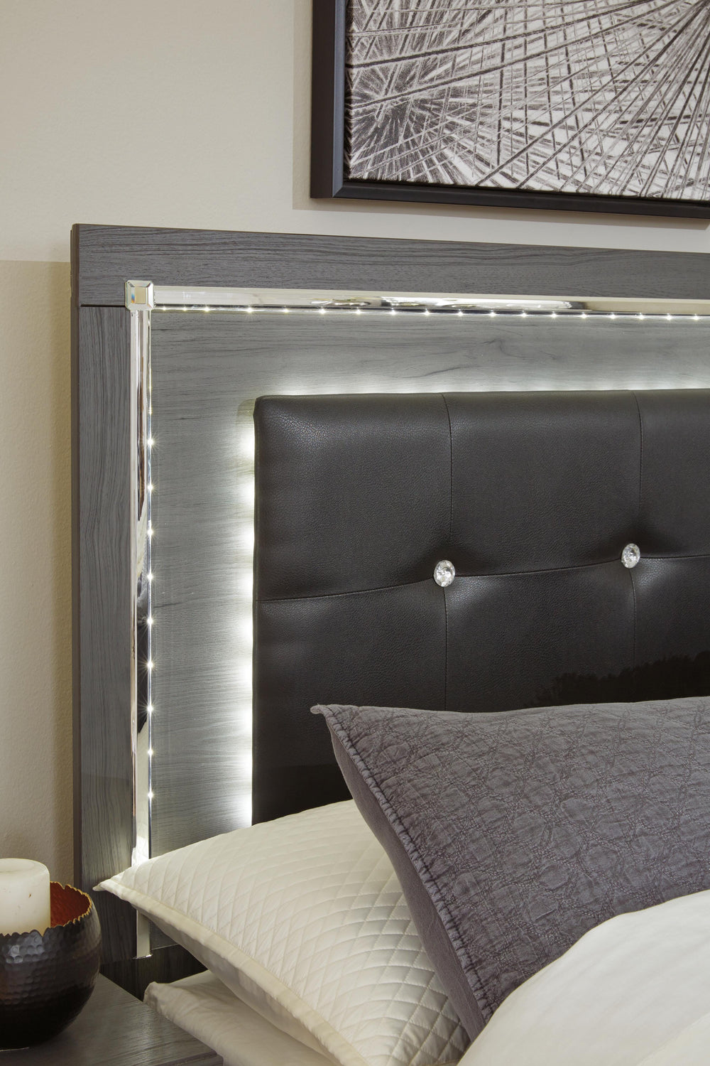 Lodanna Queen Panel Bed with 2 Storage Drawers - Gray (7)