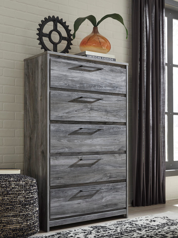 Baystorm Queen Panel Storage Bed, Dresser and Chest (14)