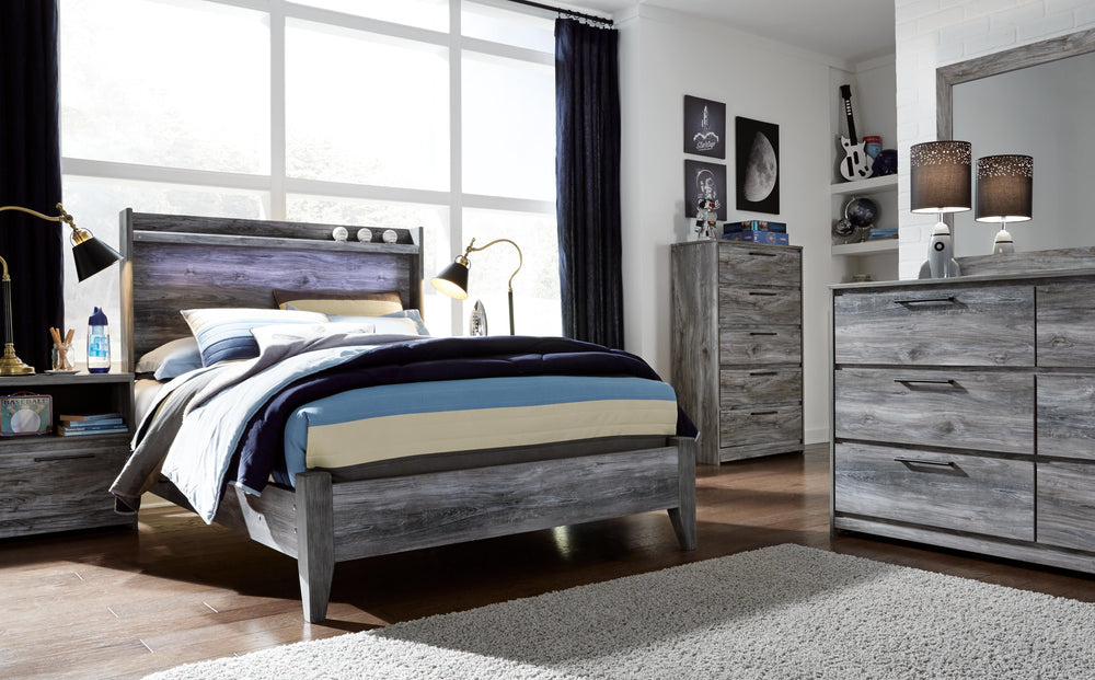 Baystorm Full Panel Bed and Chest - Gray (6)