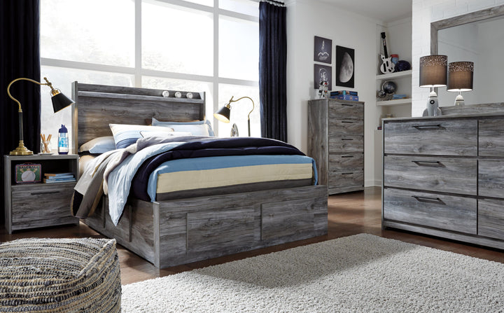 Baystorm Full Panel Bed with 4 Storage Drawers - Gray (3)