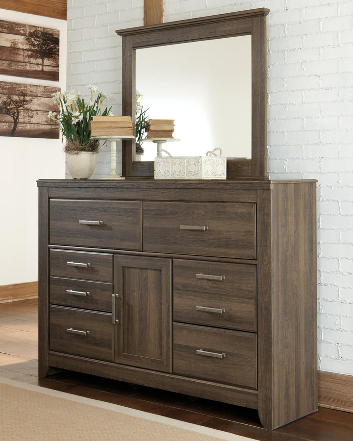 Dolante Queen Upholstered Bed, Dresser, Mirror and Nightstand - Multi (11)