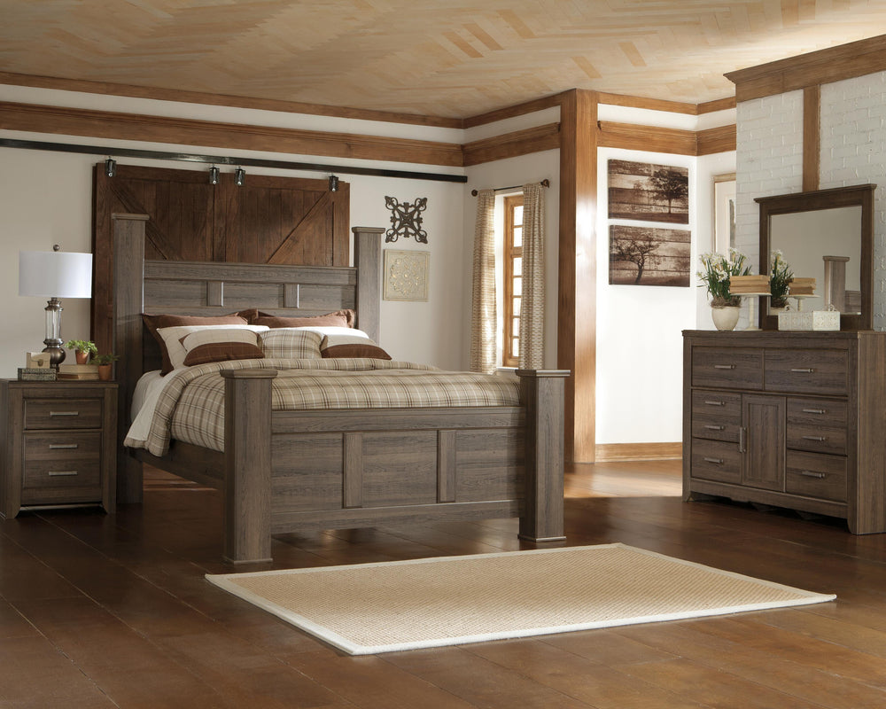 Juararo Queen Poster Bed, Dresser and Mirror - Dark Brown (1)