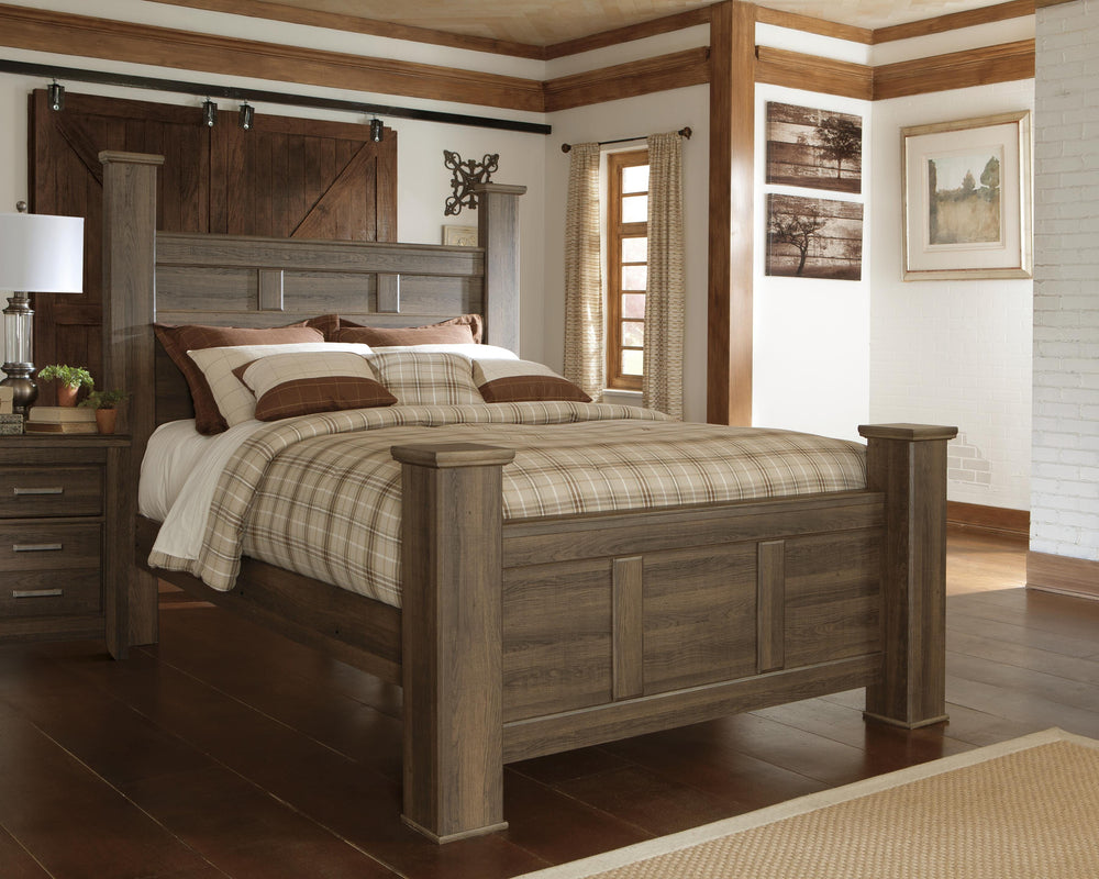 Juararo Queen Poster Bed and 2 Nightstands - Dark Brown (7)