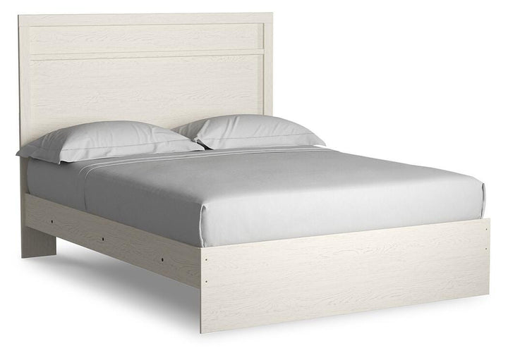 Stelsie Queen Panel Bed, Chest and Nightstand - White (7)