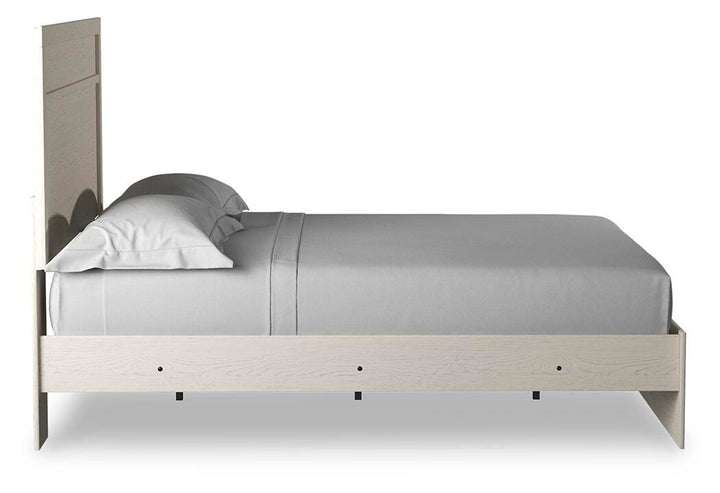 Stelsie Queen Panel Bed with Dresser, Mirror and Nightstand - White (6)
