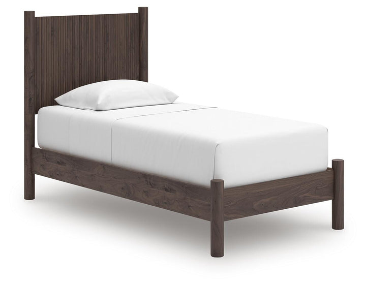 Pamytta Twin Panel Platform Bed, Dresser and Mirror (10)