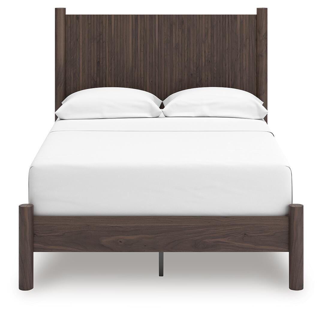 Pamytta Full Panel Platform Bed, Dresser and Mirror (2)