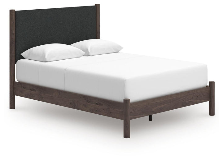 Pamytta Queen Upholstered Platform Bed, Dresser and Mirror (10)