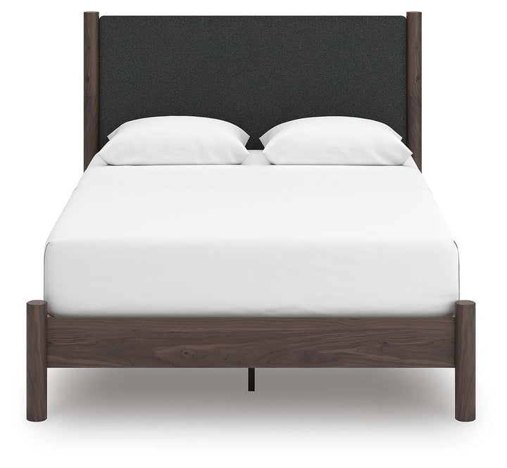 Pamytta Queen Upholstered Platform Bed, Dresser and Mirror (9)