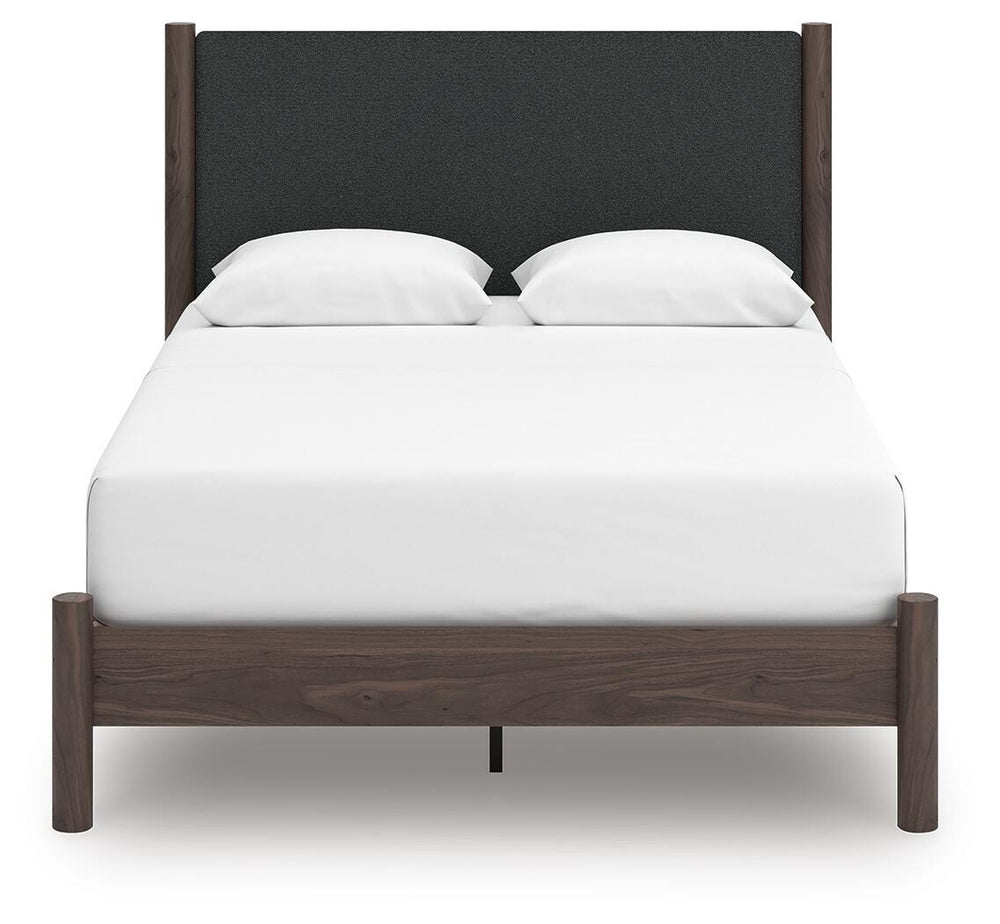 Pamytta Queen Upholstered Platform Bed, Dresser and Mirror (9)