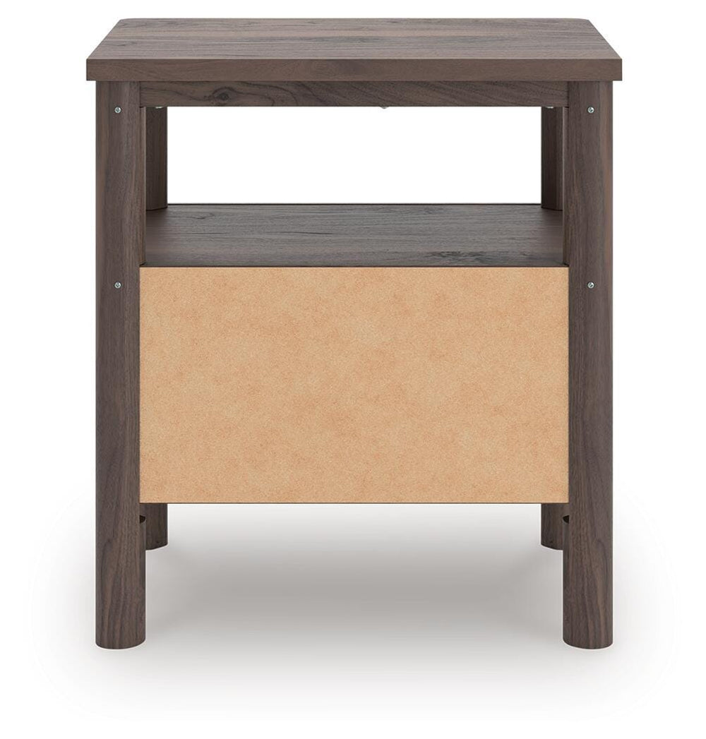 Pamytta King Panel Bed, Dresser, Mirror and Nightstand - Brown (20)