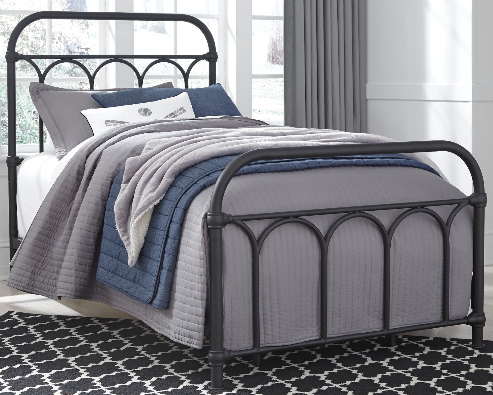 Nashburg Twin Metal Bed - Black (2)