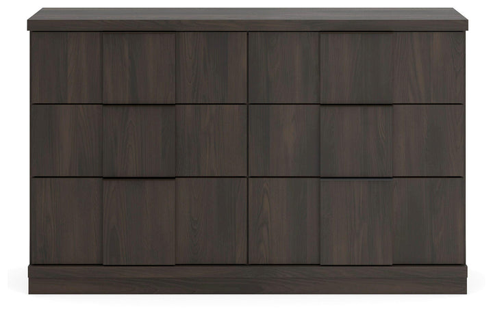 Shaehartin King Panel Bed, Dresser, Mirror and Nightstand