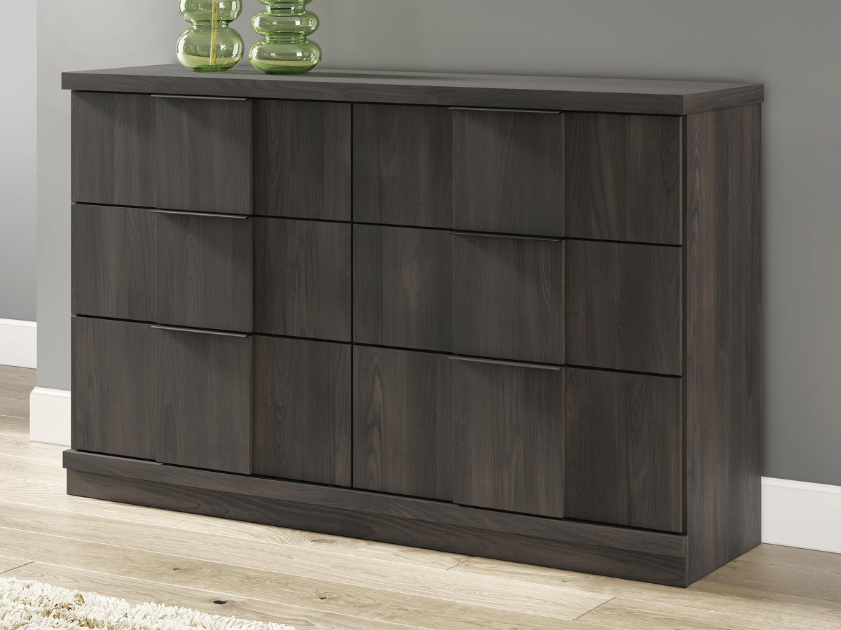 Shaehartin King Panel Bed, Dresser, Mirror and Nightstand