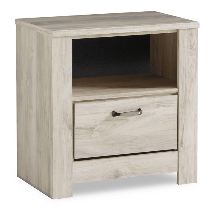 Bellaby Queen Crossbuck Panel Bed, Dresser, Mirror and 2 Nightstands - Whitewash (4)