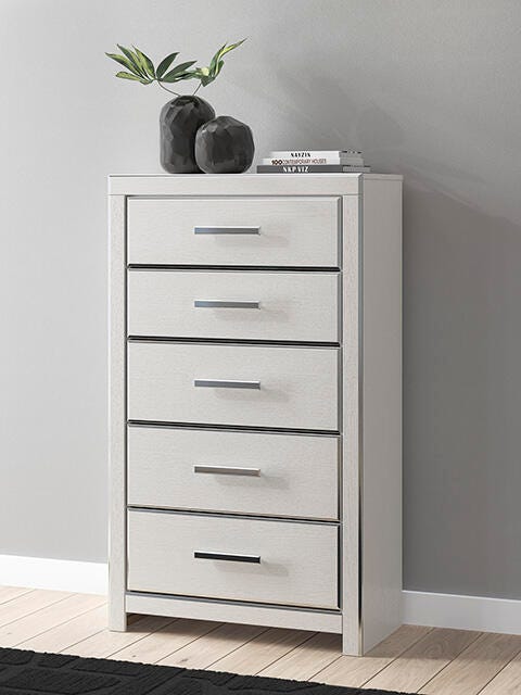 Zuraleus Chest of Drawers - White (2)