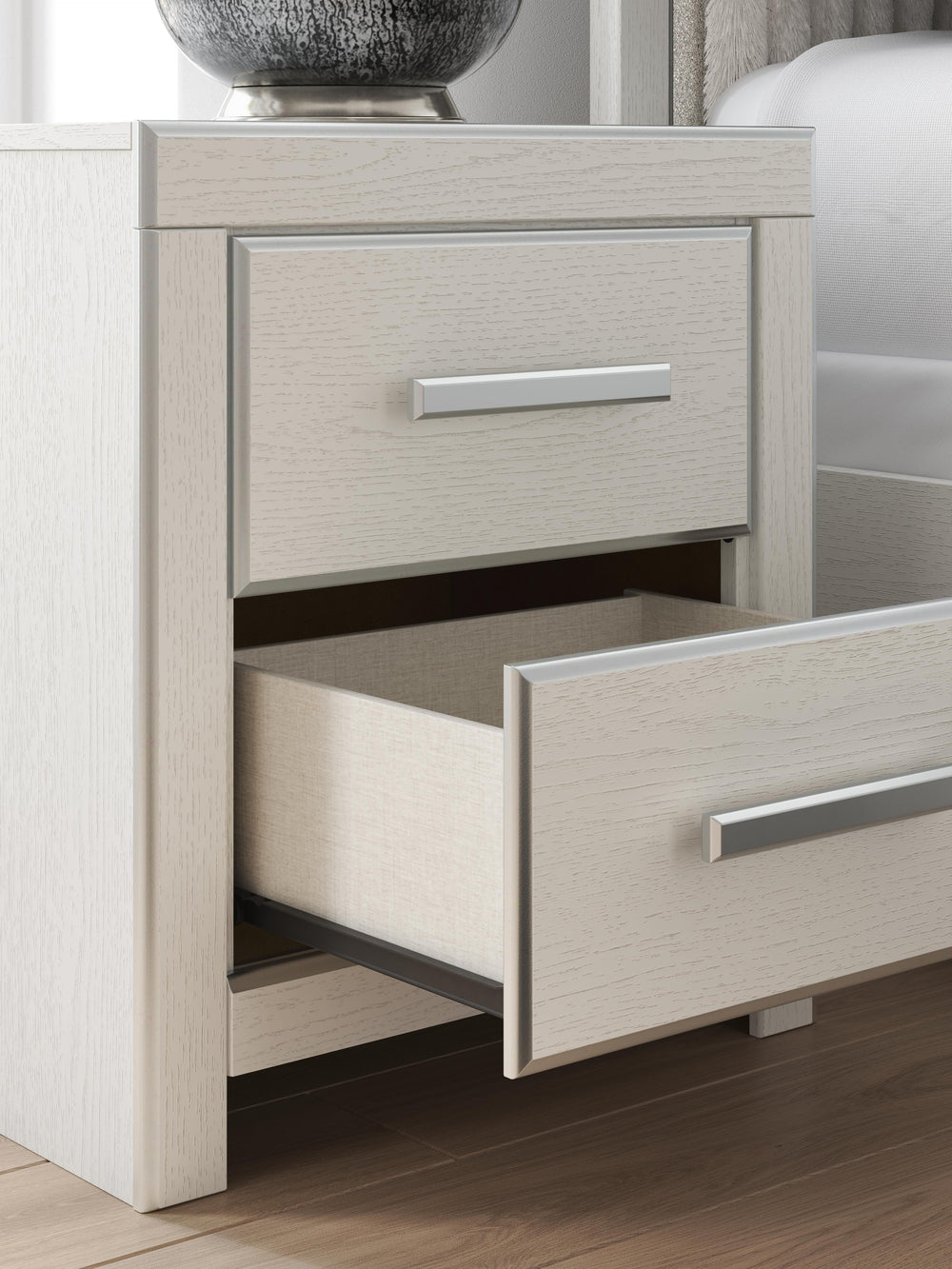 Zuraleus Queen Storage Bed, Dresser, Mirror and Nightstand - White (23)