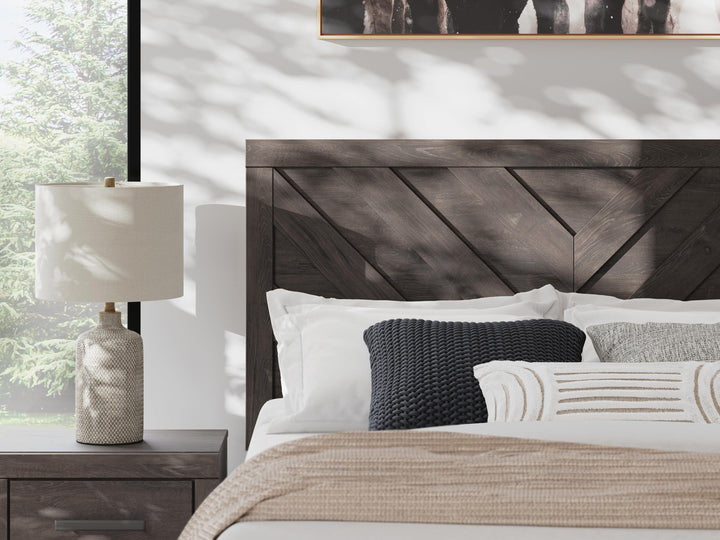 Prendonea Queen Panel Bed - Dark Gray (8)