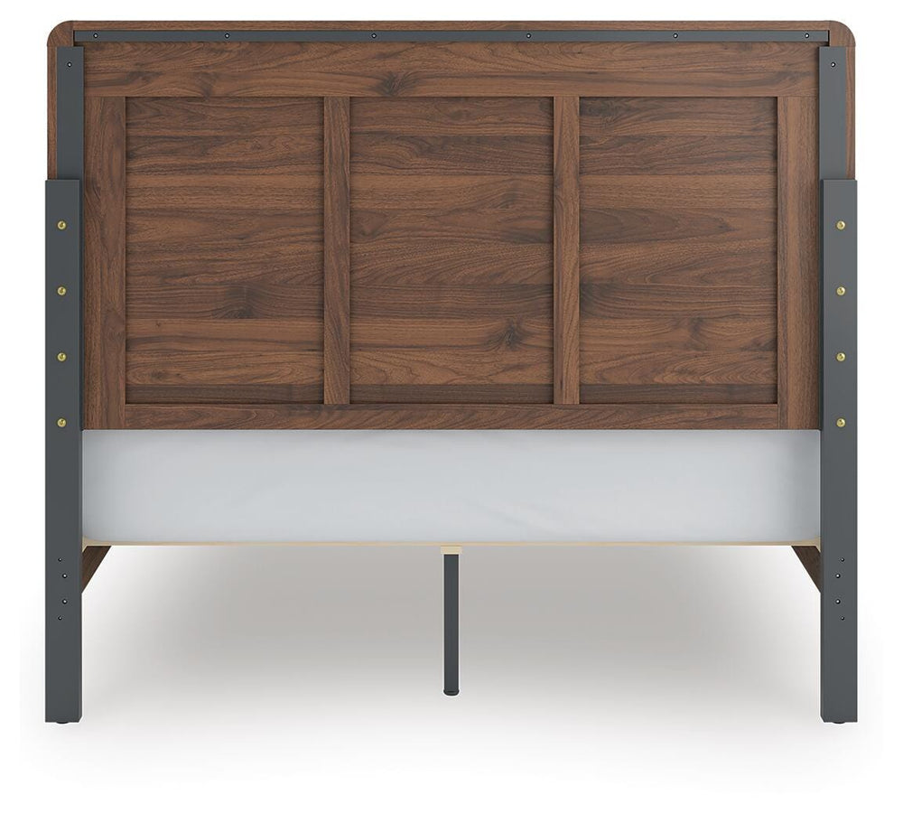 Fortlorn Queen Panel Bed - Dark Brown (7)