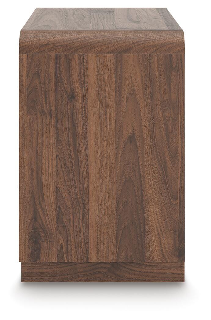 Fortlorn King Panel Bed, Dresser and 2 Nightstands (22)