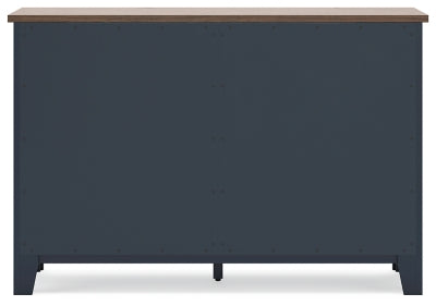 Landocken Dresser
