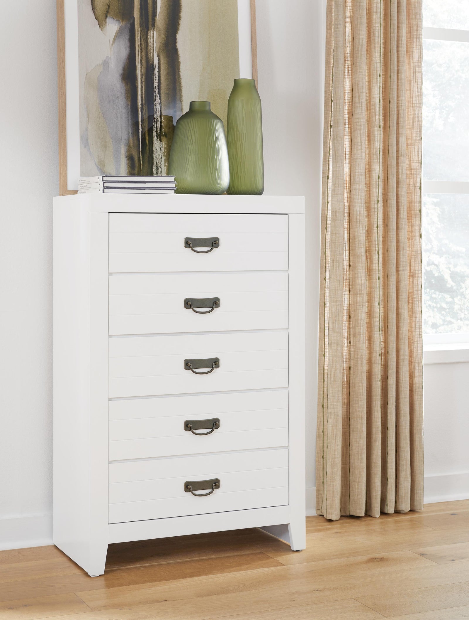 Binterglen Chest of Drawers - White (2)